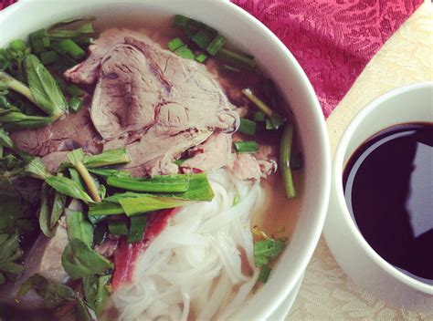 how-to-eat-a-bowl-of-pho-like-you-know-what-youre image