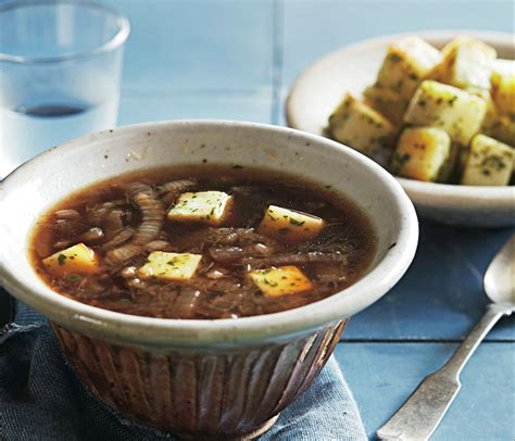 french-onion-soup-with-paneer-croutons image