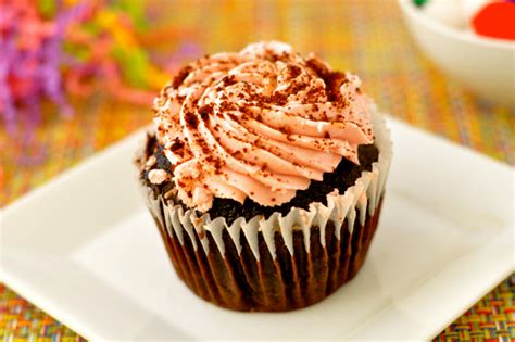 vegan-chocolate-cupcakes-ever-topped-with-brain-food image