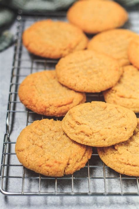 4-ingredient-peanut-butter-cookies-marshas-baking image