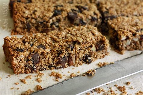 granola-bars-with-oats-raisins-and-chocolate-skinnytaste image