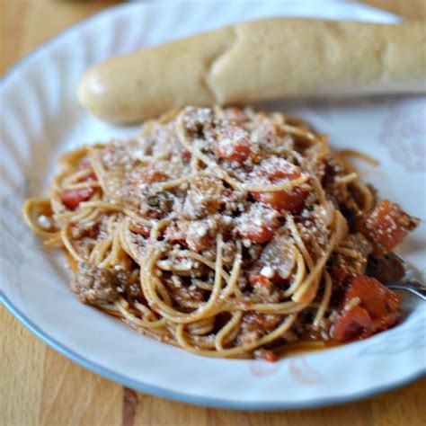 supremely-spicy-spaghetti-meat-sauce-beckys-best image