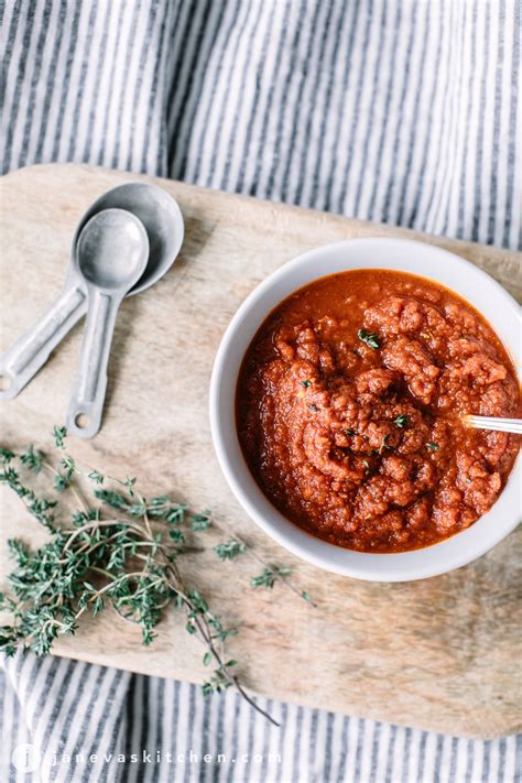 spaghizza-sauce-janevas-kitchen image