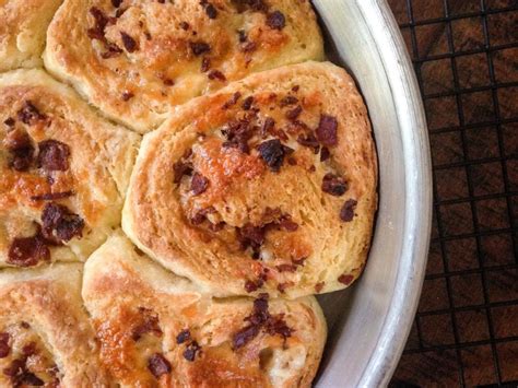 how-to-make-cheesy-bacon-breakfast-buns-food image