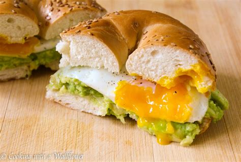 mashed-avocado-and-egg-breakfast-sandwich image