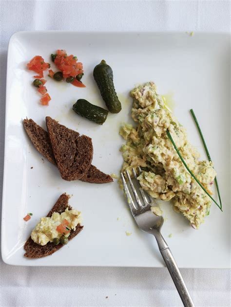 chunky-artichoke-and-chickpea-salad-recipe-vegetarian-times image