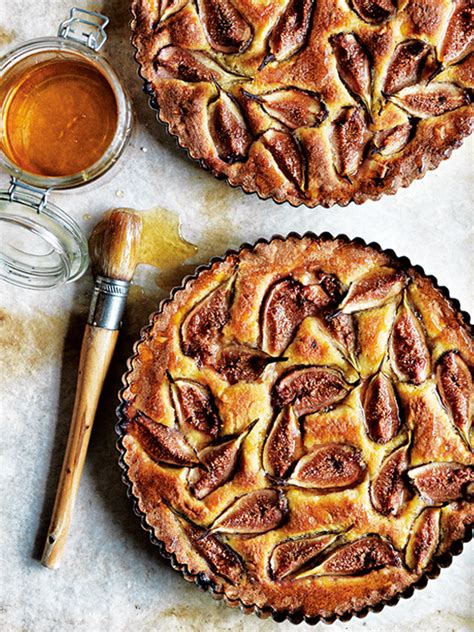 fig-honey-and-almond-tart-donna-hay image