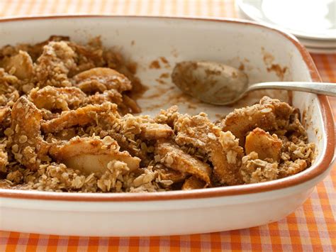 recipe-spiced-apple-and-pear-crisp-whole-foods-market image