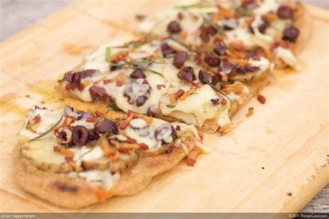 grilled-potato-pancetta-and-roasted-garlic-pizza-with image