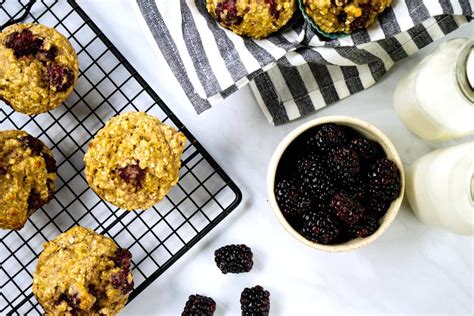 blackberry-oatmeal-muffins-smart-nutrition-with image