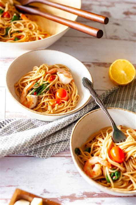 lemon-garlic-shrimp-pasta-in-15-minutes-the-sassy image