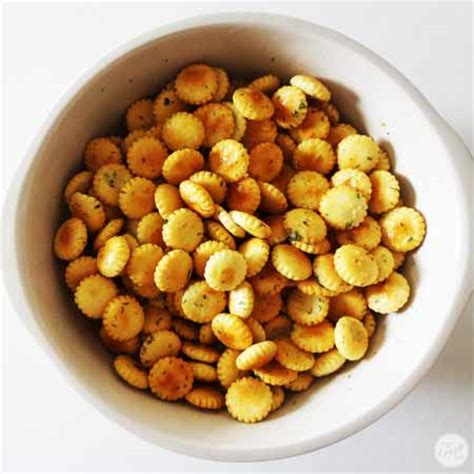 ranch-oyster-crackers-for-kids-recipe-live-craft-eat image