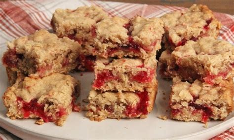 breakfast-oatmeal-cranberry-bars-laura-in-the-kitchen image
