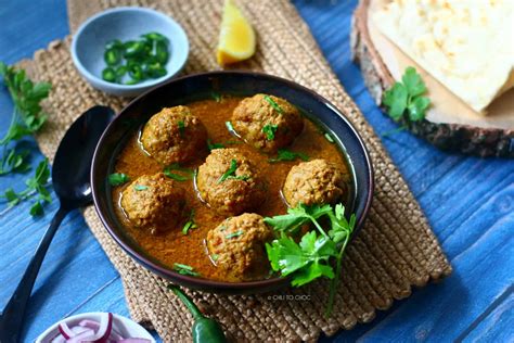 beef-kofta-curry-pakistani-meatballs-curry-chili-to-choc image