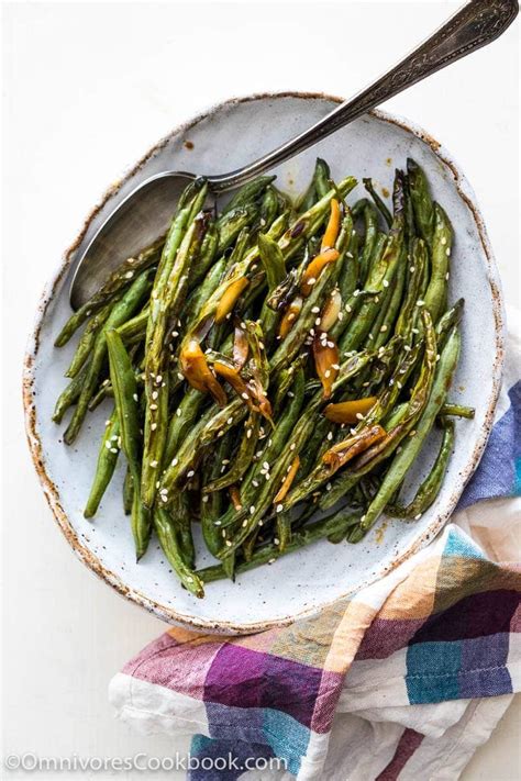 oven-roasted-green-beans-with-garlic-soy-glaze image