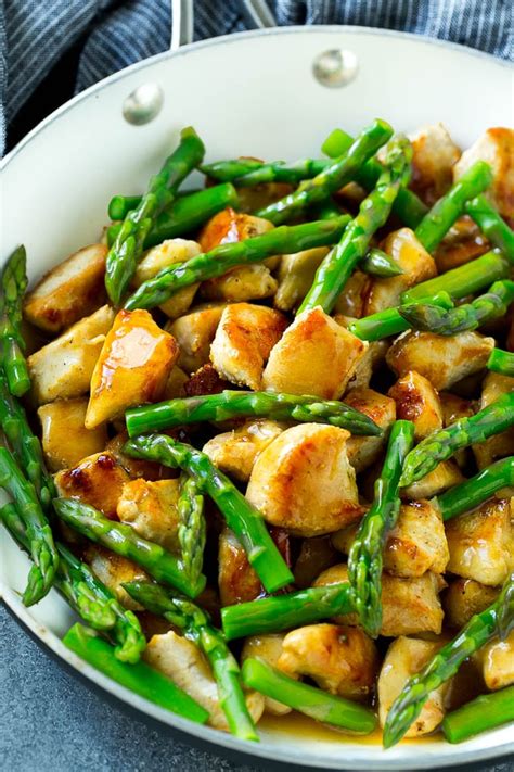 chicken-and-asparagus-stir-fry-dinner-at-the-zoo image