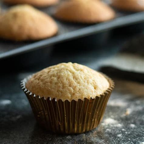 easy-vanilla-muffins-perfect-for-cupcakes-always-use image