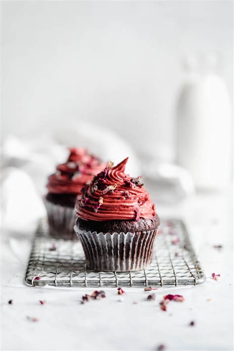 raspberry-rose-chocolate-cupcakes-for-two-broma image