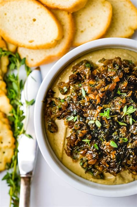creamy-chicken-livers-with-quick-caramelized-onions image