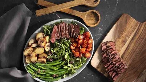 bison-nioise-steak-salad-canadian-food-exporters image