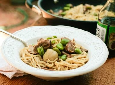 rice-noodles-with-lamb-shanks-and-fava-beans-taste image