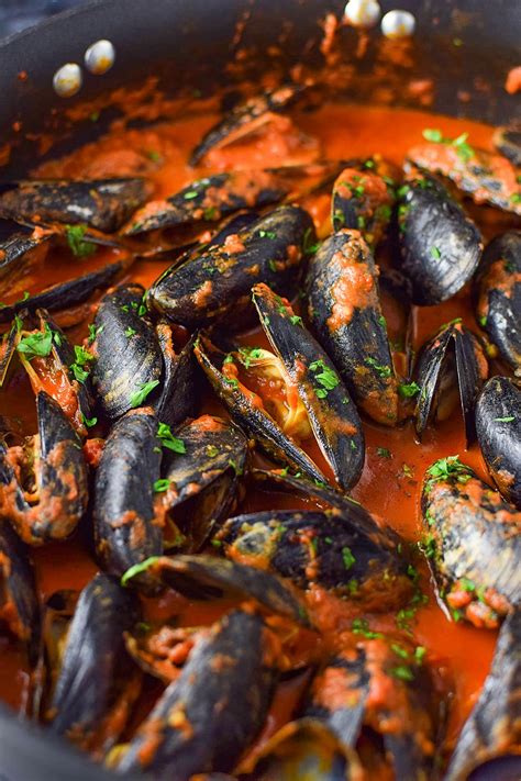 mussels-in-red-sauce-recipe-kitchen-swagger image