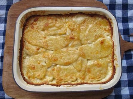 how-to-cook-the-perfect-gratin-dauphinois-french image