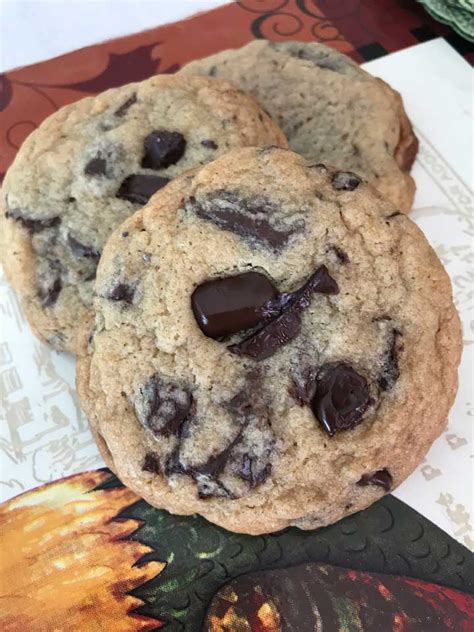thomas-keller-chocolate-chip-cookie-recipe-cookie image