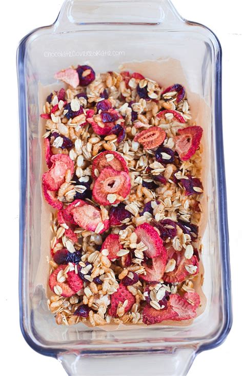 low-fat-granola-no-oil-required-chocolate image