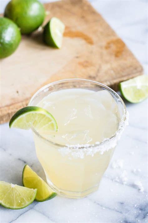 the-best-classic-margaritas-recipe-house-of-yumm image