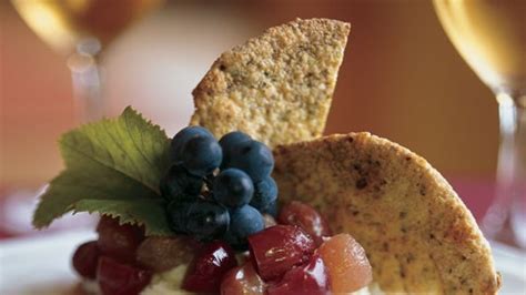 pistachio-crisps-with-mascarpone-cream-and-grape image