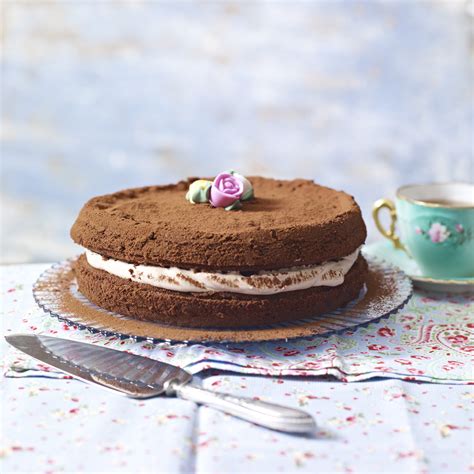 all-in-one-chocolate-cake-dessert-recipes-woman image