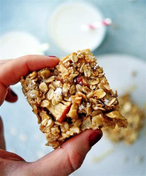healthy-breakfast-baked-apple-oatmeal-bars-my image
