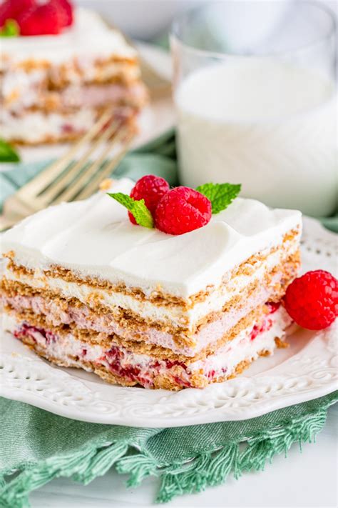 raspberry-icebox-cake-this-silly-girls-kitchen image