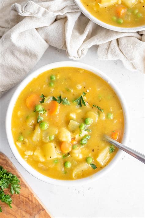 cauliflower-potato-soup-with-peas-running-on-real-food image