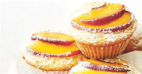peach-and-almond-muffins-mindfood image