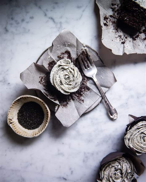 black-sesame-cookies-cream-cupcakes-two-red-bowls image