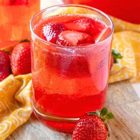 sparkling-strawberry-punch-video-the-country-cook image