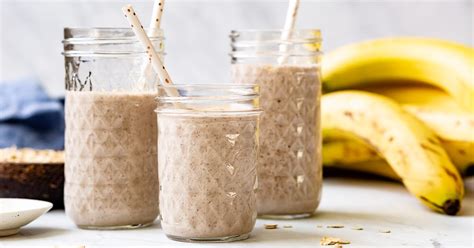 5-minute-vegan-banana-smoothie-foolproof-living image