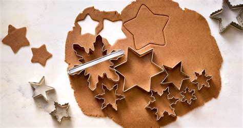 the-best-gingerbread-cookie-recipe-with-coffee-van image