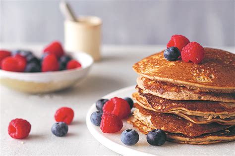 banana-pancakes-with-berries-food-matters image
