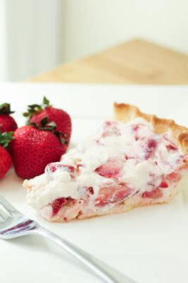 strawberry-marshmallow-pie-perfect-for-summer image
