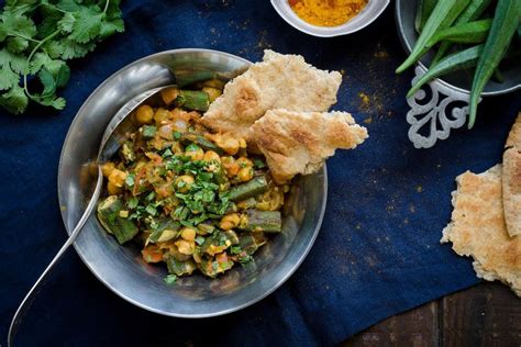 okra-chickpea-and-tomato-curry-with-naan-sunbasket image