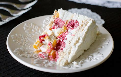 easy-meringue-cake-pilars-chilean-food-garden image