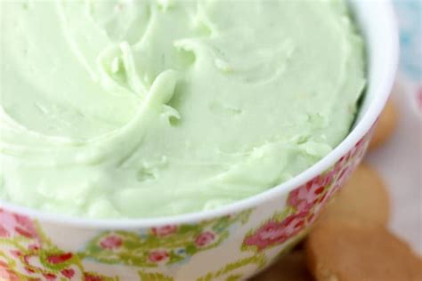 pistachio-buttercream-recipe-food-fanatic image