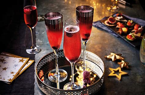 berry-fizz-recipe-gin-cocktail-recipes-tesco-real-food image