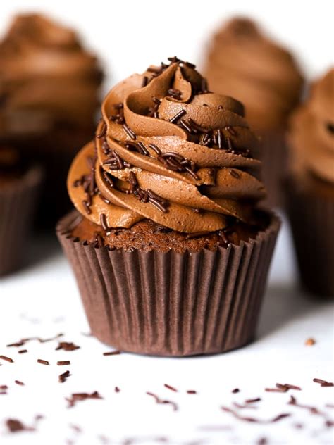 chocolate-cupcakes-the-best-ever-easy image
