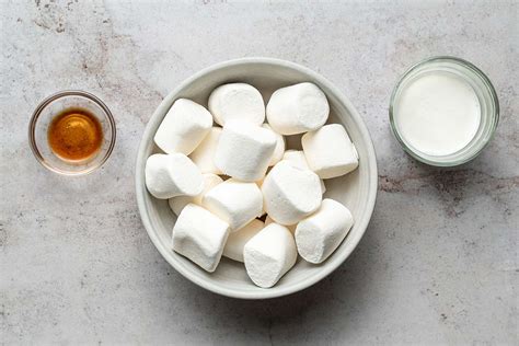 marshmallow-sauce-for-desserts image