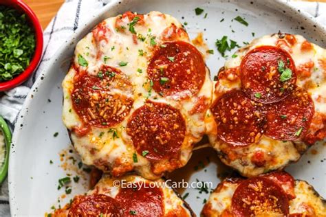 portobello-mushroom-pizza-recipe-easy-low-carb image