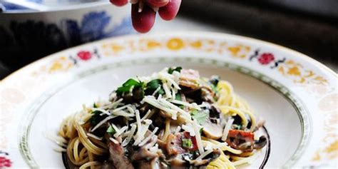 pasta-with-bacon-and-mushrooms-the-pioneer-woman image